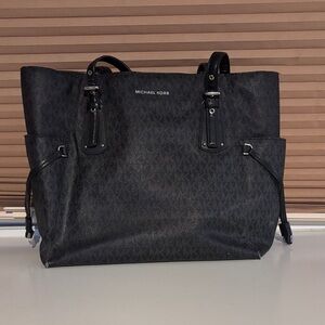 Michael Kors Jet Set Black Shoulder Bag